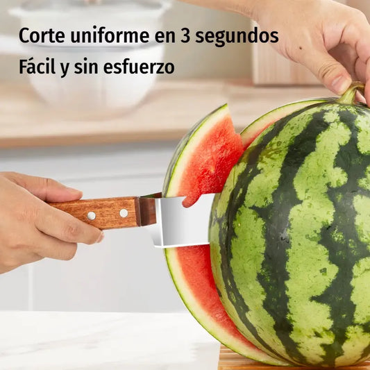 🔥2 unidades por 26 euros 🍉Cortador de sandía multifuncional de acero inoxidable — diseño triangular con función para abrir tapas de botellas✂️