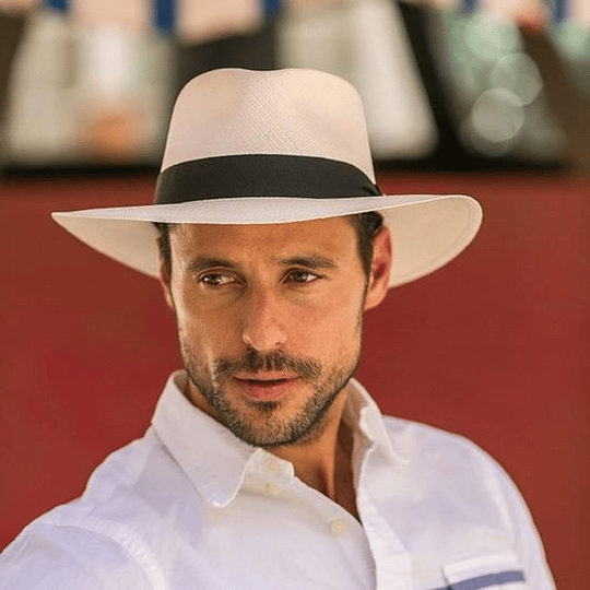 😎🌿 【56-58cm】【45%OFF】Sombrero de palma tejido a mano de Ecuador.
