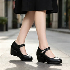 👡【Tallas 35-41】Zapatos de piel suave con suela blanda y tacón de cuña antideslizante: perfectos para madres.