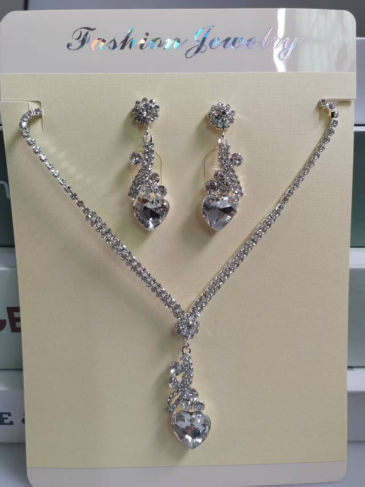 💎【Collar + Pendientes】Conjunto de joyas de cristal de dos piezas