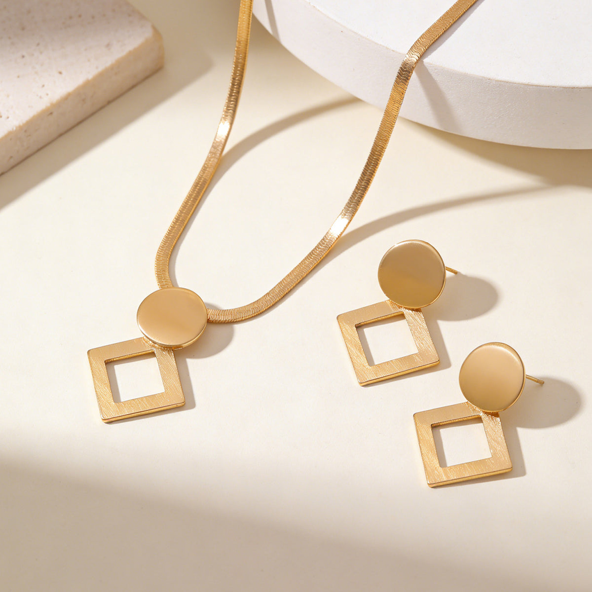 🔥【Collar + Pendientes】💖Conjunto de joyas sencillo y único