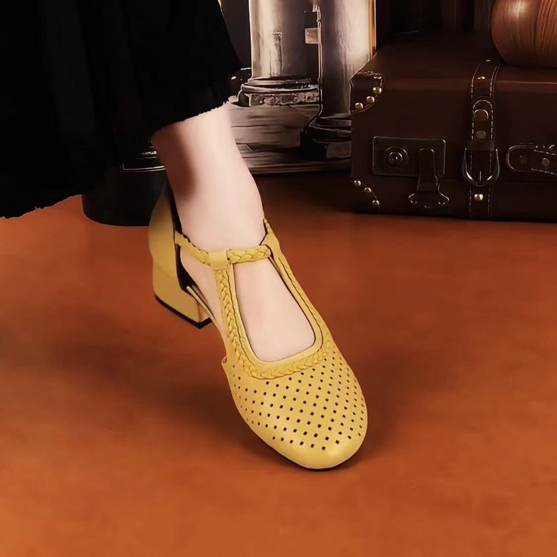 🔥🔥【35-40】Sandalias de verano 2025, tacón grueso, piel suave, ahuecadas y transpirables, nuevo estilo