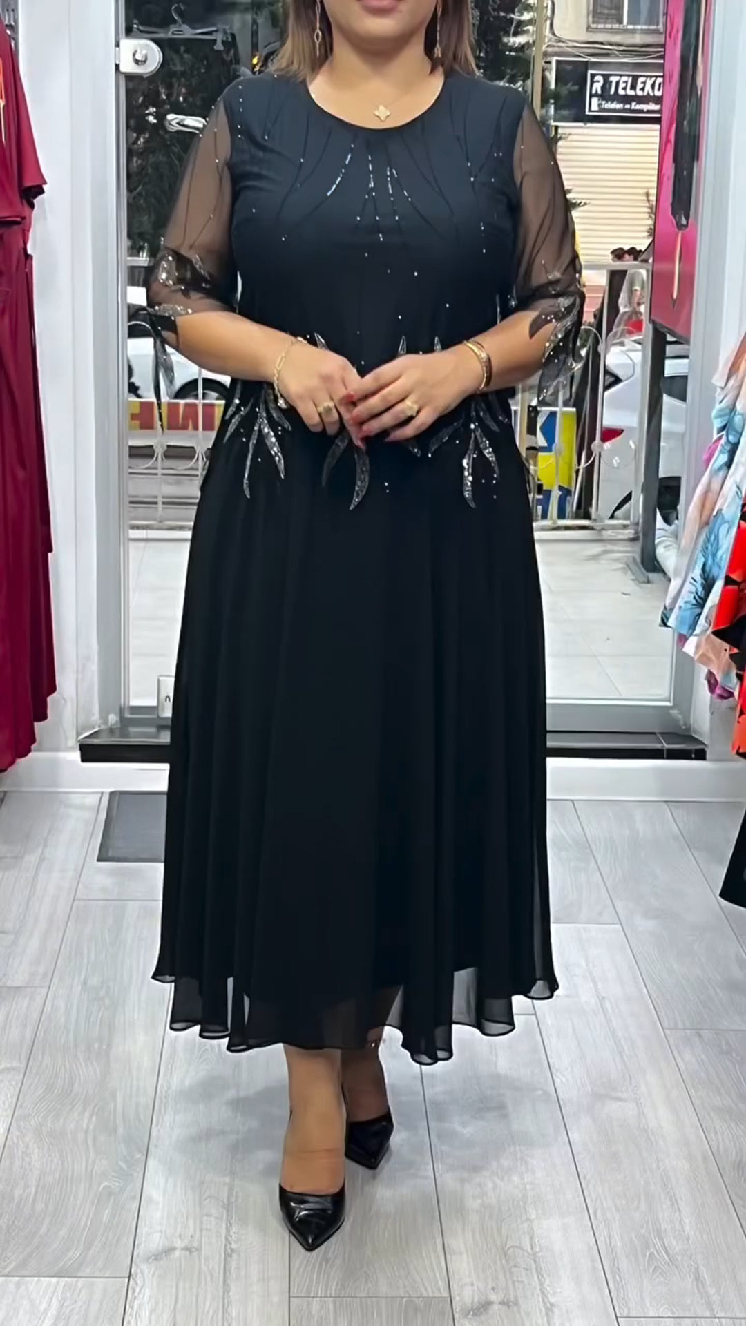 【S-5XL】🔥Vestido negro de moda con pedrería – Nueva colección 2025