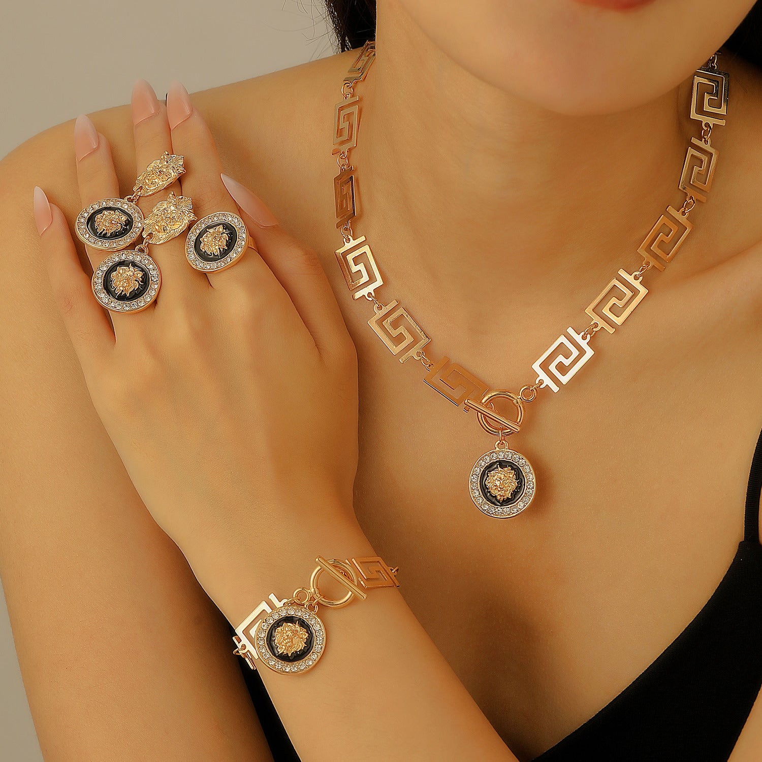 💖🔥Conjunto de joyas con cabeza de león, moderno y clásico.【Anillo + Pulsera + Pendientes + Collar】
