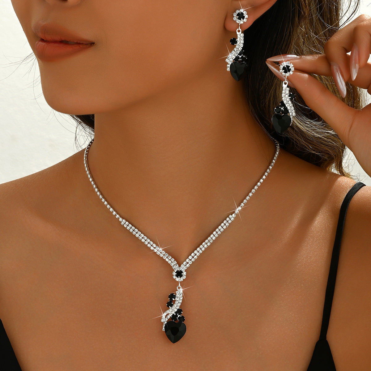 💎【Collar + Pendientes】Conjunto de joyas de cristal de dos piezas