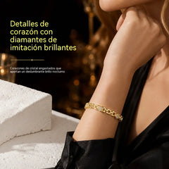 📢📢 ¡Oferta a mitad de precio! ✨💛 Pulsera de cadena dorada con corazones y cuadrados calados adornados con strass: combina a la perfección con cualquier look.