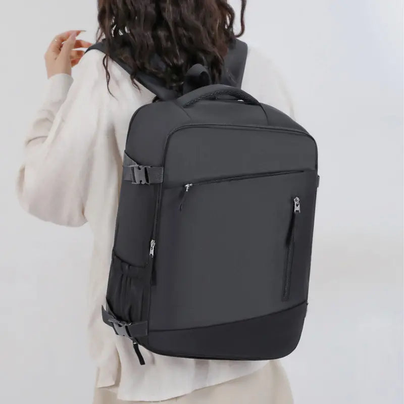 Bolsa de Mano Compacta y Resistente para Tus Escapadas ✈️