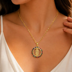 【🔥2 piezas】🙏Collar con colgante de la Virgen María: un elegante collar con temática religiosa, engastado con deslumbrantes circonitas cúbicas.