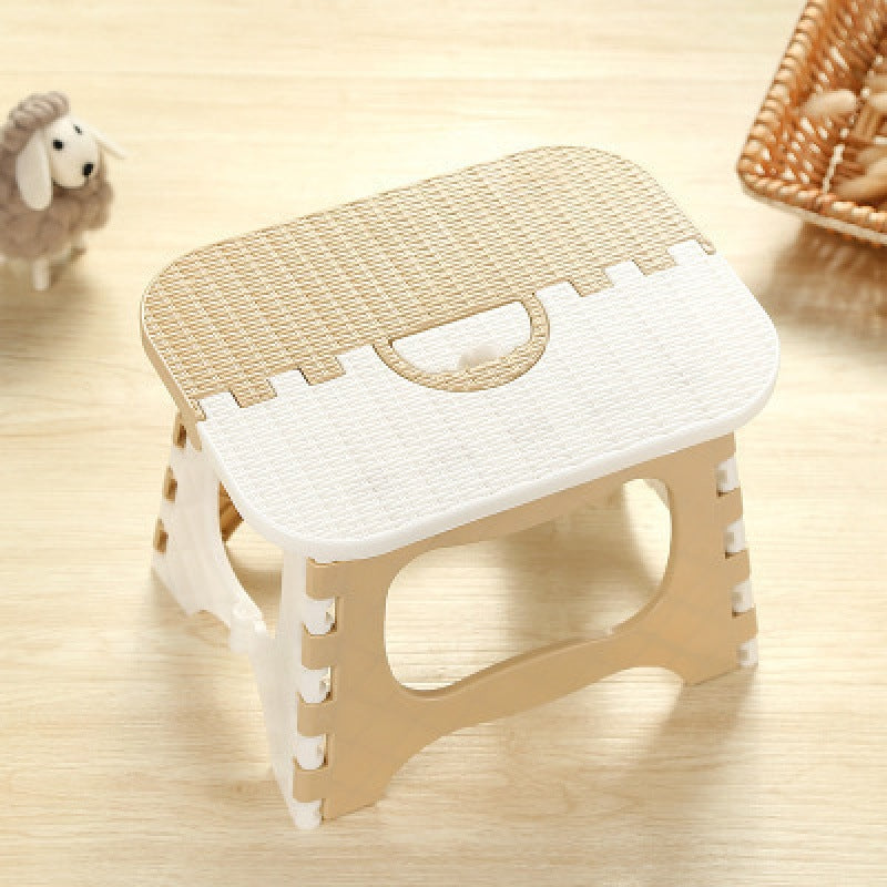 Taburete plegable portátil, taburete de pesca para el hogar y el exterior que ahorra espacio.