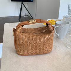 👜✨Bolso bandolera de paja elegante para mujer, con correa de hombro desmontable y diseño con hebilla.