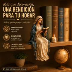 🙏Un adorno artesanal de la Virgen María leyendo, que traerá una bendición de paz a tu estantería.