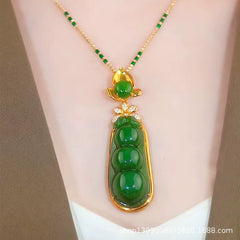 Colgante de jade de Hotan con oración por la paz