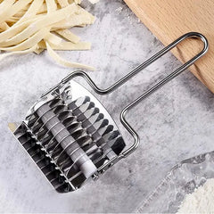 🔥Compre 1 y obtenga 1 gratis（2 piezas）📢📢 ¡50% de descuento! ⏰ Cortador de fideos manual para el hogar