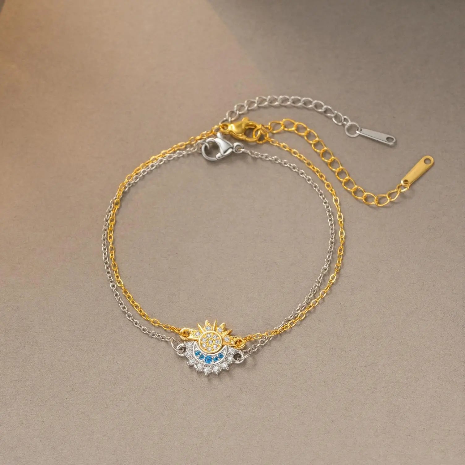 🔥✨Elegante conjunto de pulseras de sol y luna, se pueden usar apiladas o por separado.