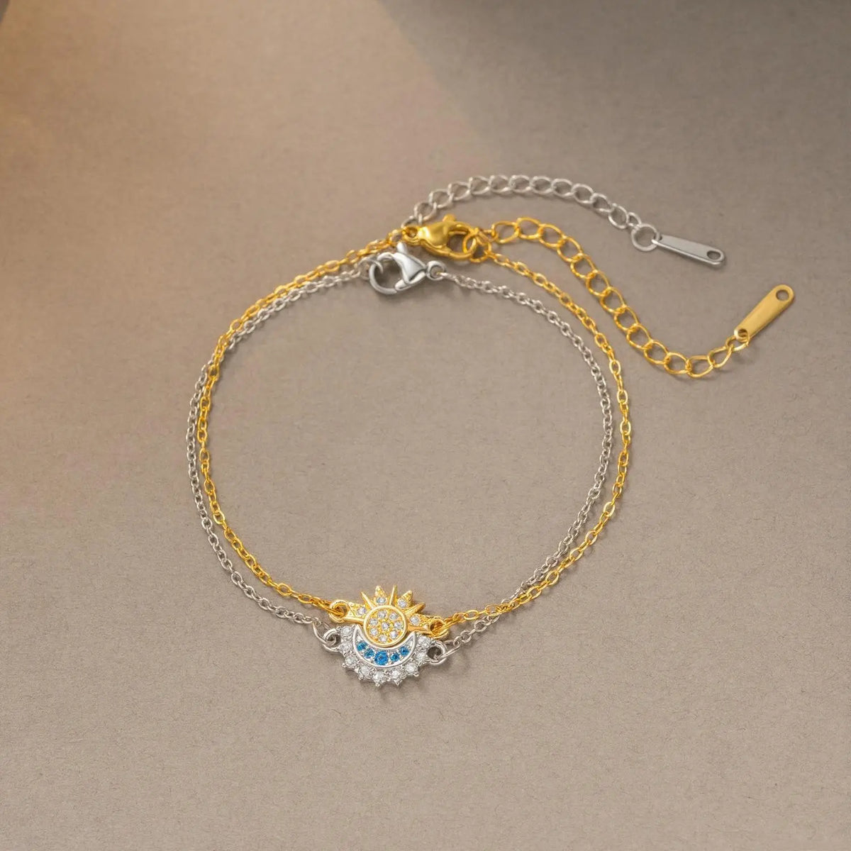 🔥✨Elegante conjunto de pulseras de sol y luna, se pueden usar apiladas o por separado.