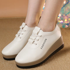 🔥【Compra 1 y llévate 1 gratis】【35-42】Zapatos de piel para mujer con suela gruesa, nueva tendencia de otoño