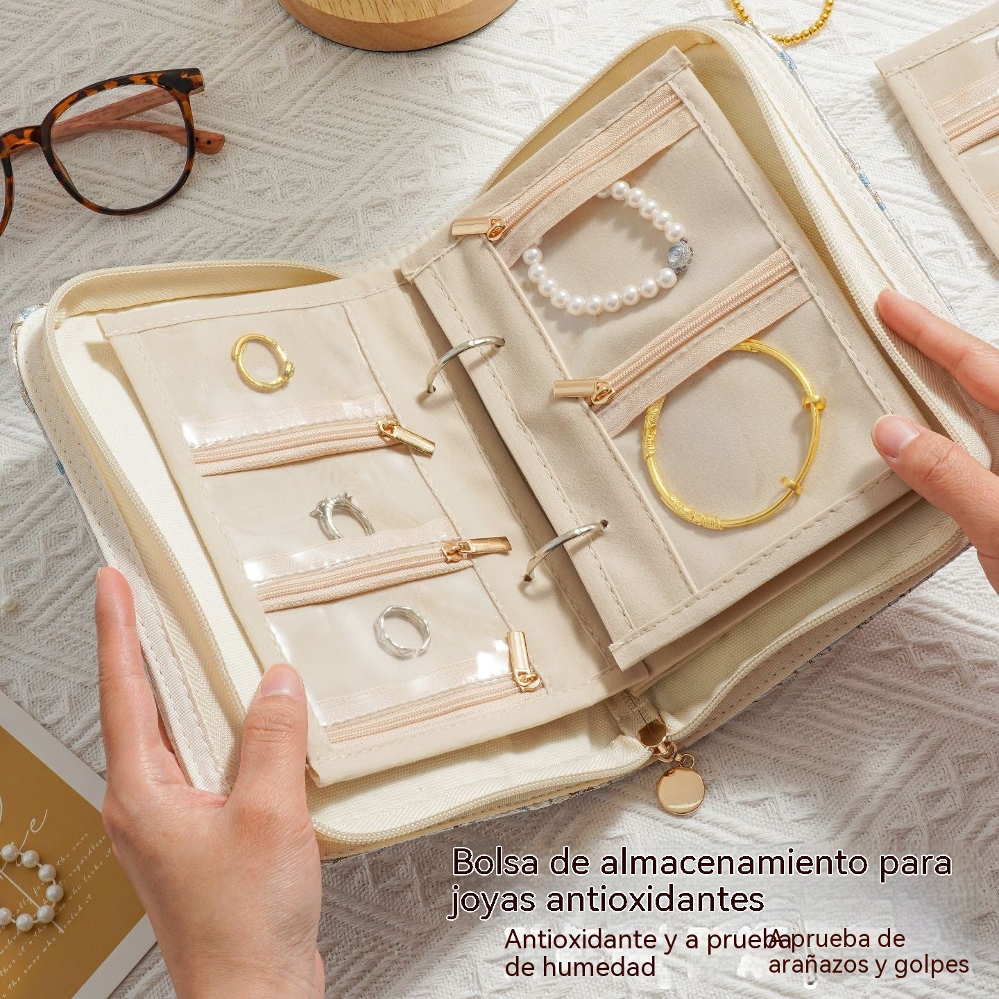🔥Elegante y portátil estuche para guardar joyas con estampado de flores de ciruelo y mariposas