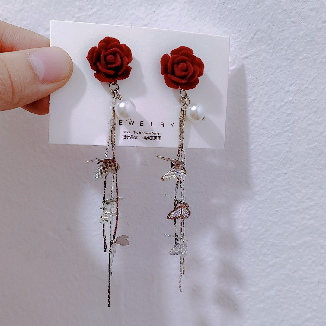 ✨【Compra uno y llévate otro gratis】🦋 Pendientes largos de lujo con borlas de mariposa